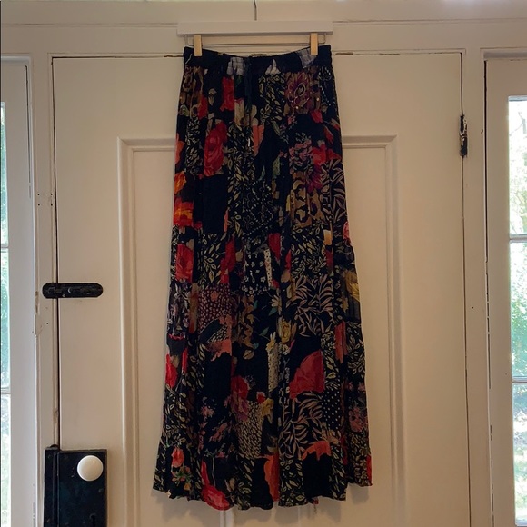 VTG 🌼 funky patchwork flowy skirt - Picture 2 of 7